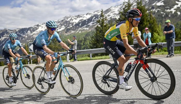 Richard Carapaz Sigue Al Frente De La Clasificacion General En El Tour De Suiza