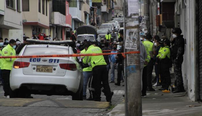 POLICÍAS
