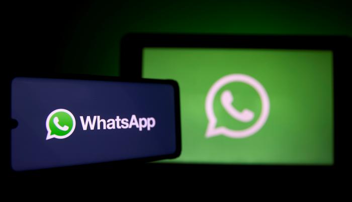 Según un estudio de la empresa especializada eMarketer, más de la mitad (52 %) de los hispanos en EE.UU. utilizan WhatsApp para comunicarse con sus amigos y familiares