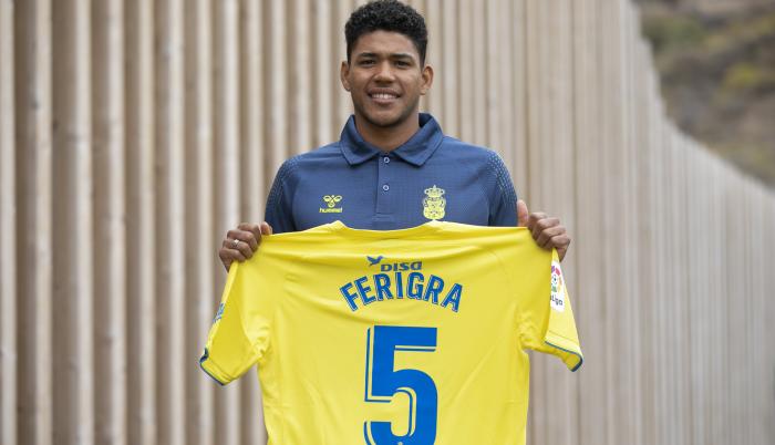 Erick-Ferigra-defensa-Ecuador