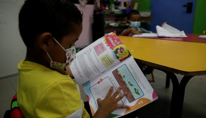 La falta de internet y el precario acceso a la tecnología generaron exclusión escolar en millones de menores de edad durante las cuarentenas.