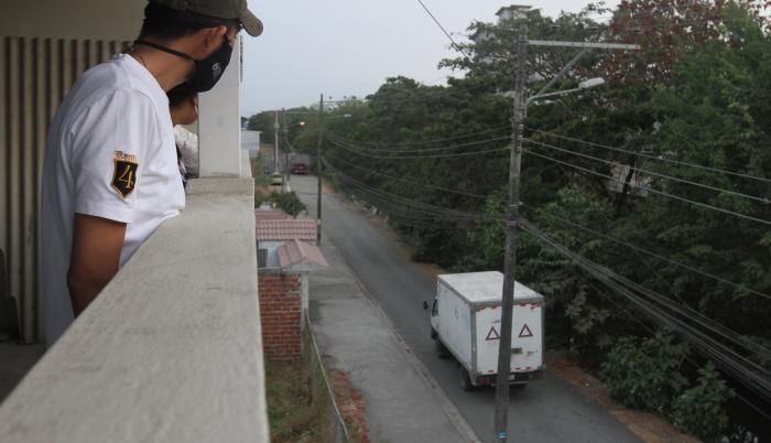 Tránsito. Una avenida residencial es usada para vehículos pesados.