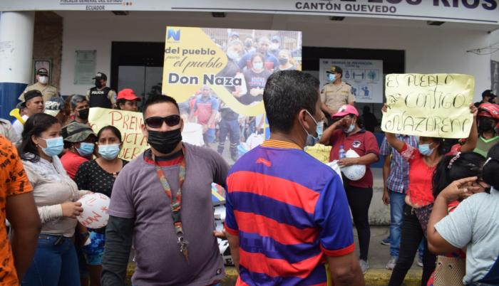 Cientos de quevedeños respalda a 'Don Naza' en las calles de la ciudad.