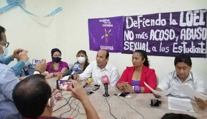 UNE padres de familia