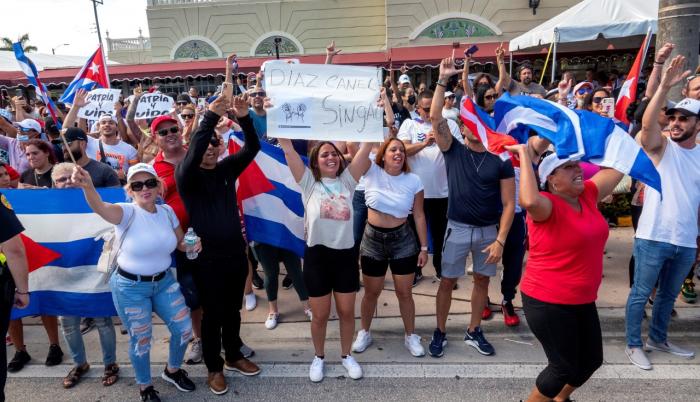 Manifestación en Cuba por la libertad.