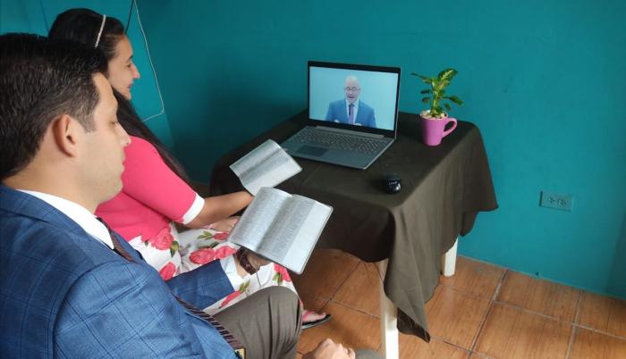 reunión virtual de testigos Jehová