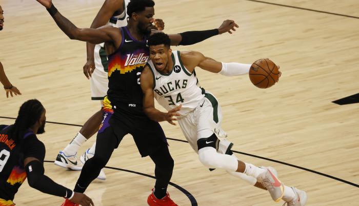 Giannis Antetukuonmpo Milwaukee Bucks