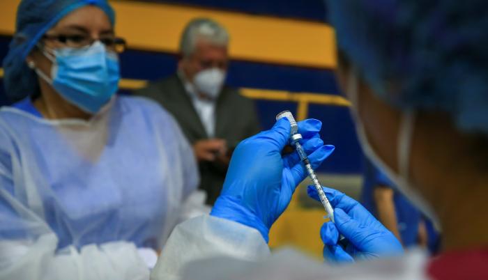 Esta misma tarde llegarán a Ecuador 1 millón de dosis de vacuna Pfizer como donación de Estados Unidos y 177.840 dosis de vacunas de la misma farmacéutica en compra directa por el Gobierno.