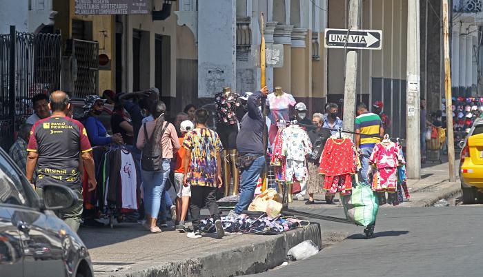 VENDEDORES EN LA BAHIA(33496895)