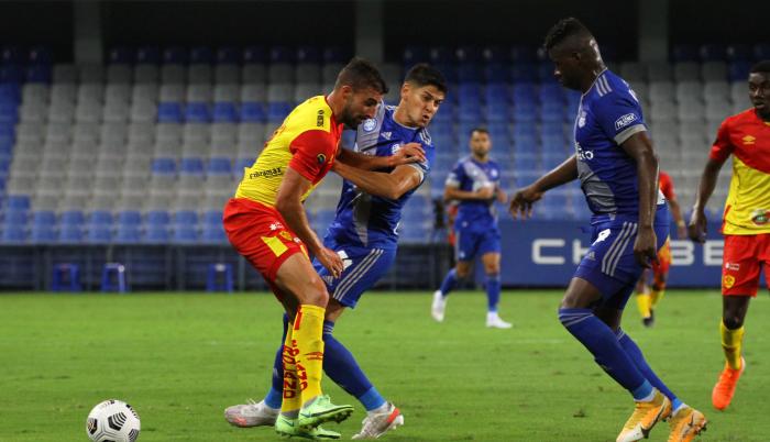 Emelec-aucas-local