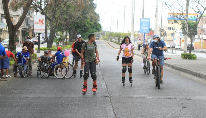 CLCLO RUTA EN AV. ISID (6868896)