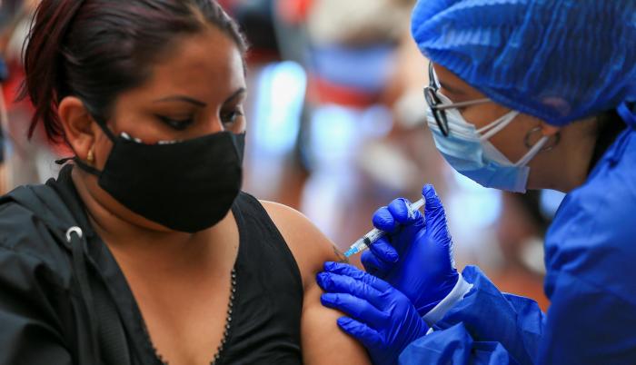 El reporte epidemiológico proporcionado por el Ministerio de Salud Pública advirtió de que este lunes la cifra acumulada de contagios ascendió a 492.265, frente a los 492.184 del domingo, cuando hubo 353 nuevos casos.