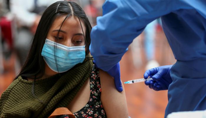 En este momento, casi 10 millones de ecuatorianos cuentan con la primera dosis y 3,4 millones de ellos con la segunda de los biológicos anticovid.