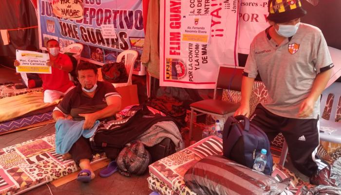 Durante 32 días los maestros agrupados en la Unión Nacional de Educadores (UNE) han desarrollado jornadas de protestas en defensa de ley que trae mejoras en la educación del país.