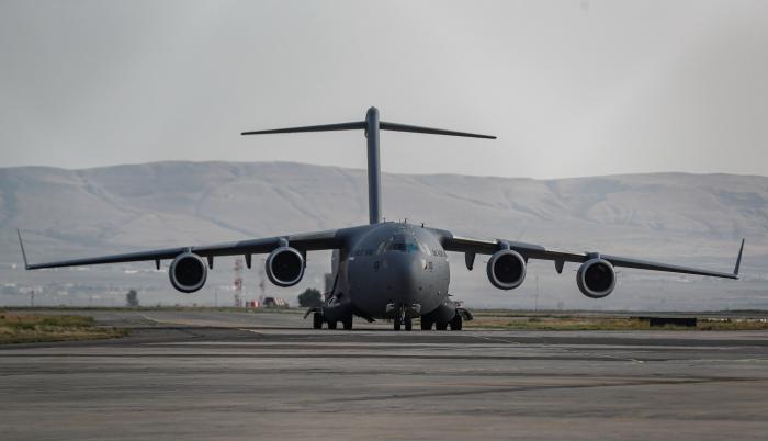 Avión