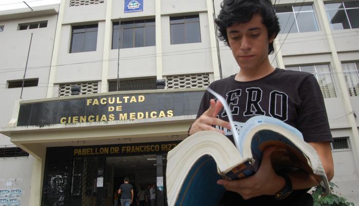 universitario