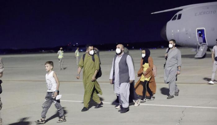 primeros-evacuados-Afganistan-llegan-Espana_1603059680_142683340_667x375