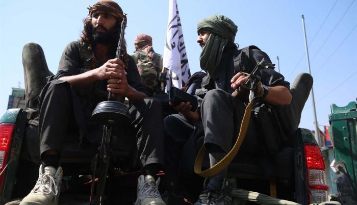 Los talibanes buscan a personas que trabajaron con EE.UU. y la OTAN, según el NYT