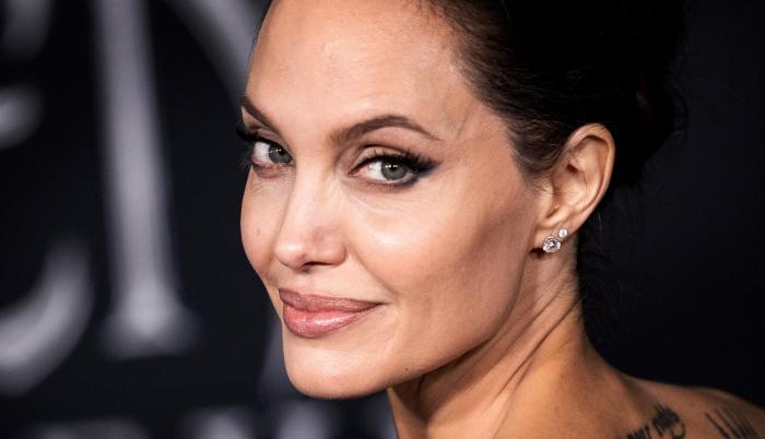 Angelina Jolie se estrena en Instagram con la denuncia de una niña afgana