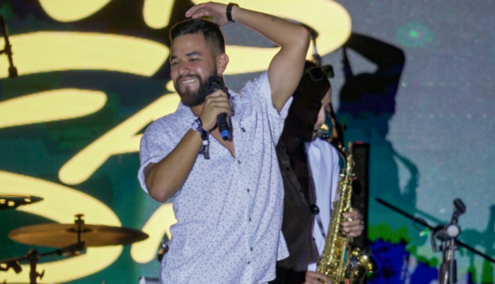 Luis Sáenz, cantante guayaquileño