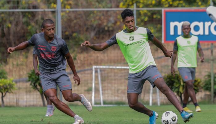 Barcelona-Liga-de-Quito-Monumental