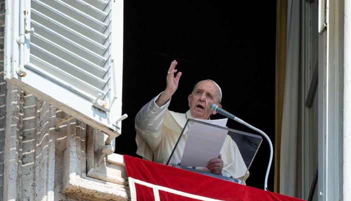 El papa envía una ayuda inicial de 200.000 euros a Haití