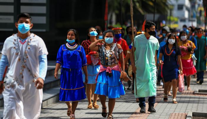 Indígenas de la nación Siekopai se manifestaron a las afueras de la Corte Nacional de Justicia (CNJ) para exigir la ratificación del derecho de mantener fuera a