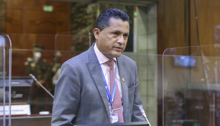 DARWIN PEREIRA