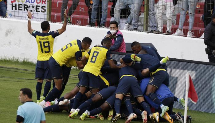 ECUADOR-PARAGUAY-FESTEJO-PÚBLICO
