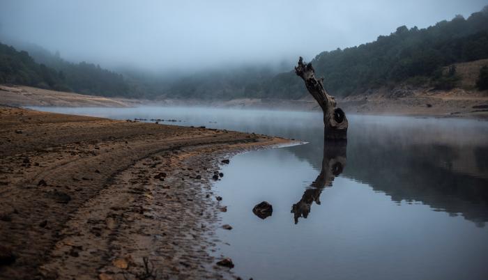 En la imagen de archivo, estado que presenta el embalse de O Bao en Viana do Bolo (Ourense, España).