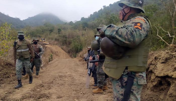 Militares