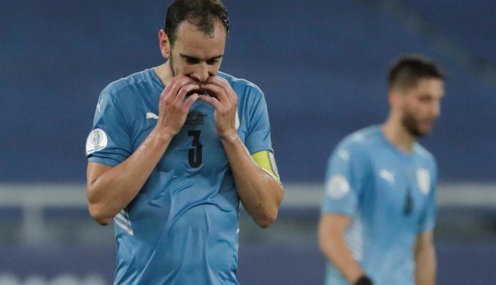 Diego Godín baja frente a Ecuador por lesión