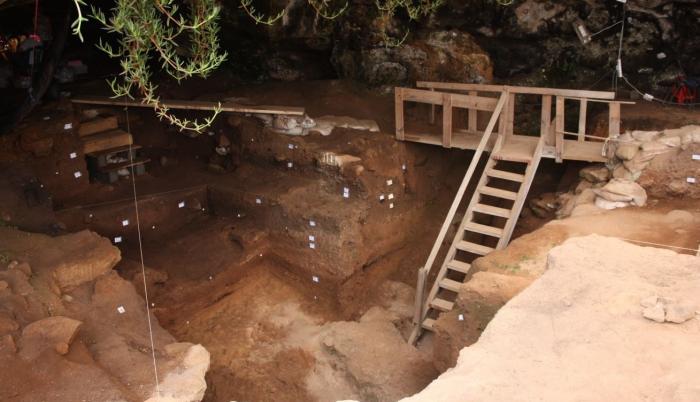 Entrada a la cueva de Contrebandiers, en Marruecos.