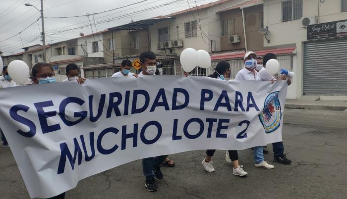 Mucho Lote plantón