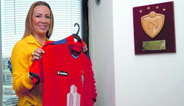 LUCIA-VALLECILLA-Presidenta-El-Nacional