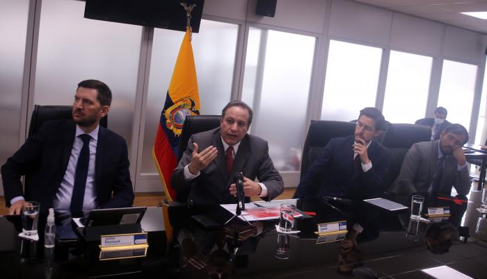 ministro cueva