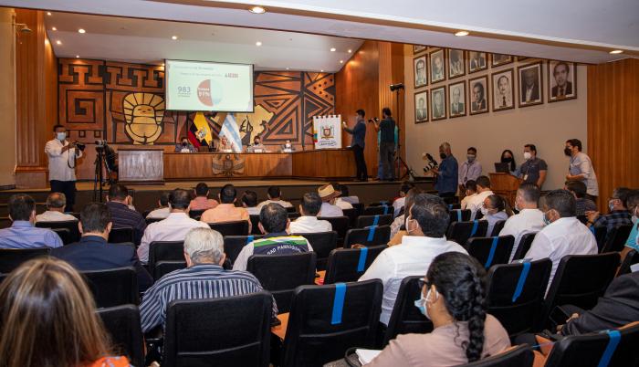 Cita. Sesión Extraordinaria del Consejo Provincial del Guayas, ayer.