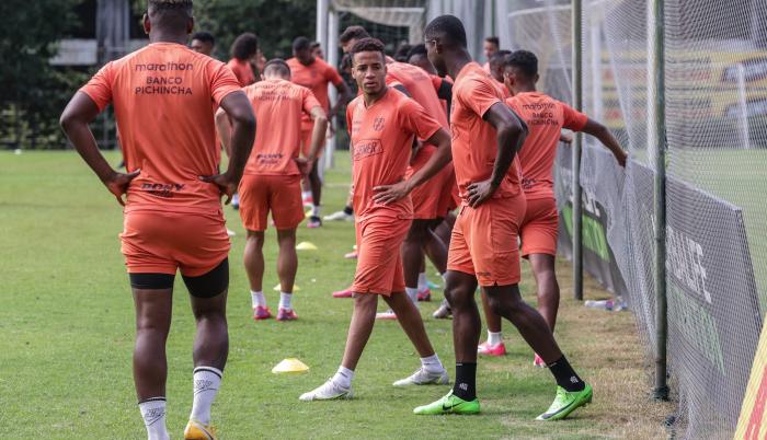 barcelona-entrenamiento-LigaPro-Bustos