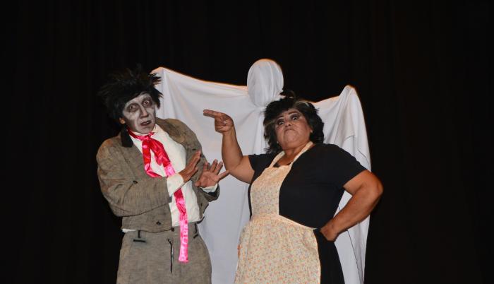 La mansión embrujada, obra de teatro