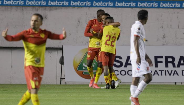 Aucas-Liga-de-Quito-LigaPro