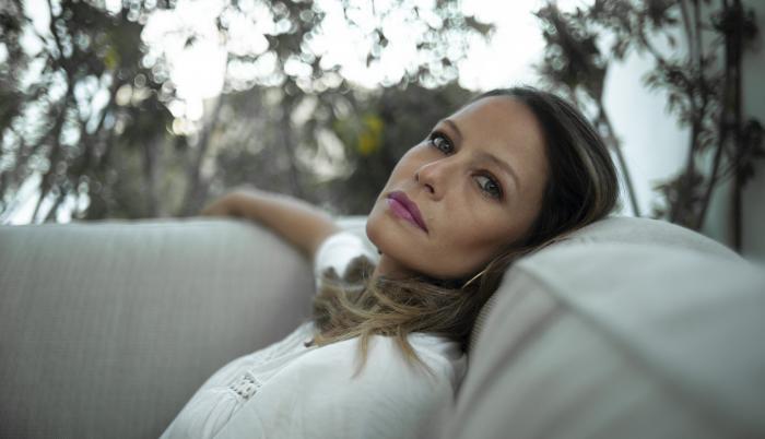 Ale Bayas, cantante y compositora ecuatoriana