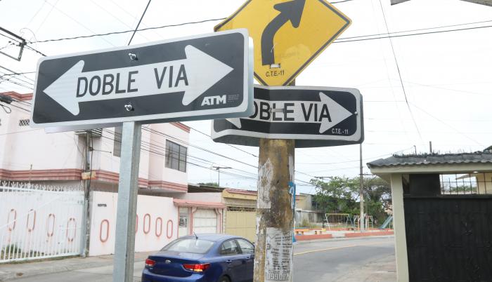 La ATM colocó señalética en intersecciones donde ya había