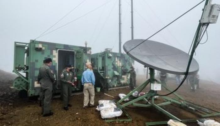 Inspección. El ministro de Defensa llegó a la zona del radar el lunes.