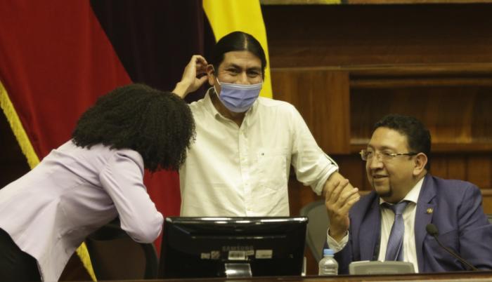 Paola Cabezas, Fernando Cabascango, Virgilio Saquicela