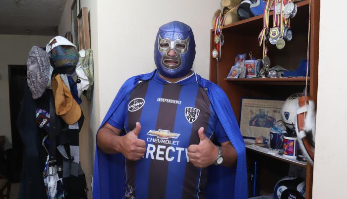 Independiente-del-Valle-Emelec-hinchadas