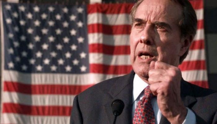 El Excandidato Presidencial De EEUU, Bob Dole, Muere A Los 98 Años