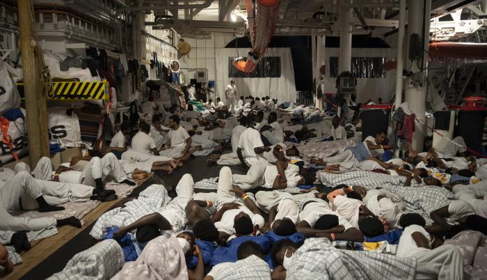 Cárcel para migrantes y para los periodistas en Libia