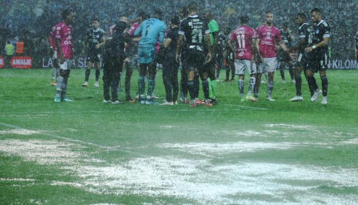 Independiente-del-Valle-Emelec-final