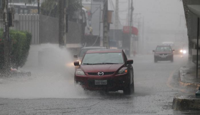 PRIMERAS LLUVIAS EN GU (7450050)
