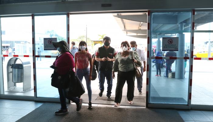 En la terminal terrestre no se pide carné de vacunación.